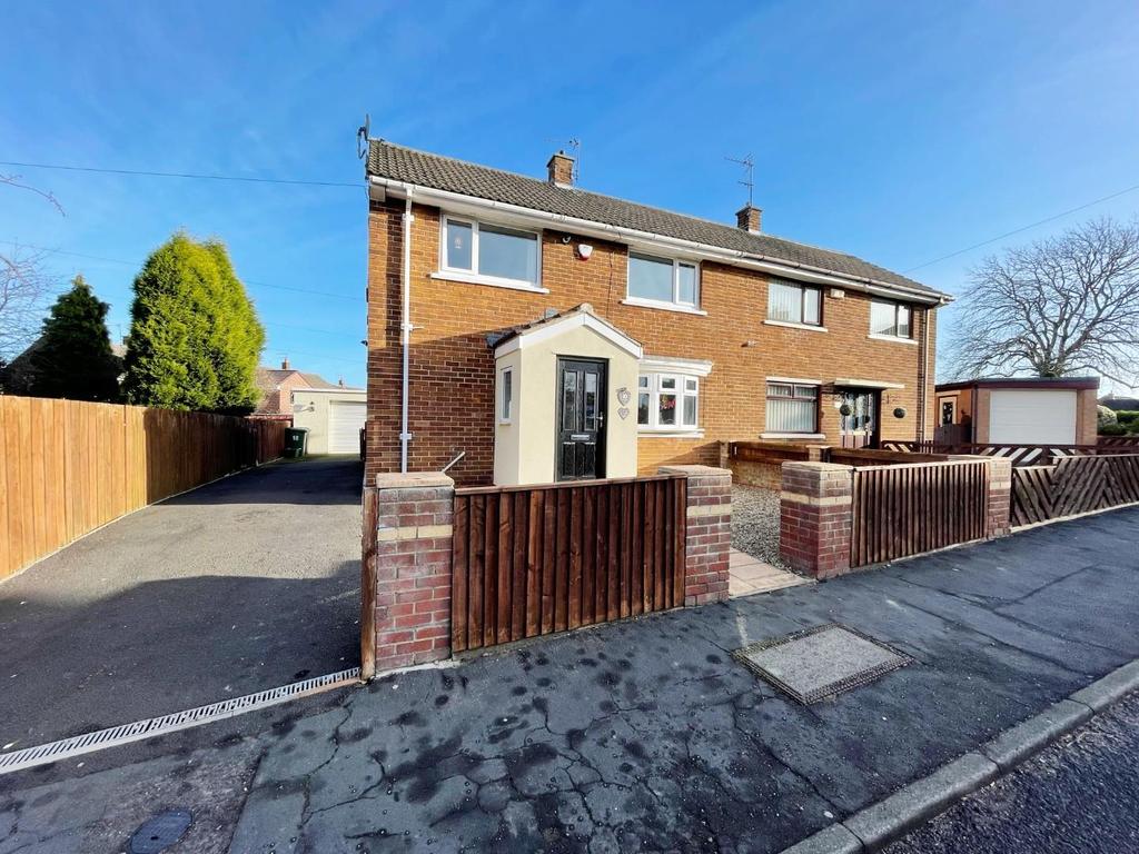 High Street, Byers Green, Spennymoor 2 bed semidetached house £105,000