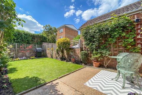 19 Hill Street, Warwick, CV34 5NX