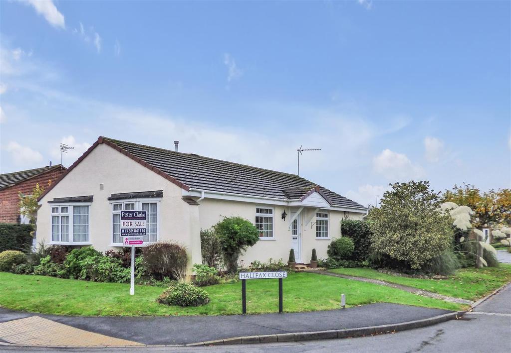 Halifax Close, Wellesbourne, Warwick 3 bed detached bungalow £350,000