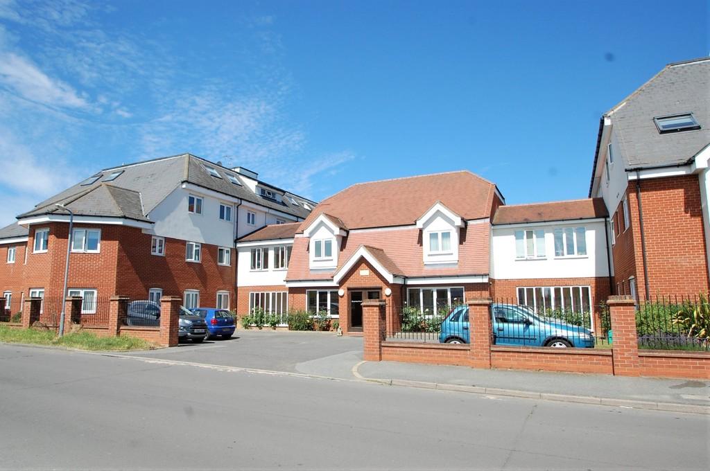 Rectory Road, Tiptree 2 bed apartment £170,000