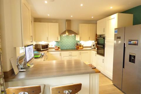 33 Bailey Avenue, Meon Vale, Stratford-upon-avon, CV37 8QW