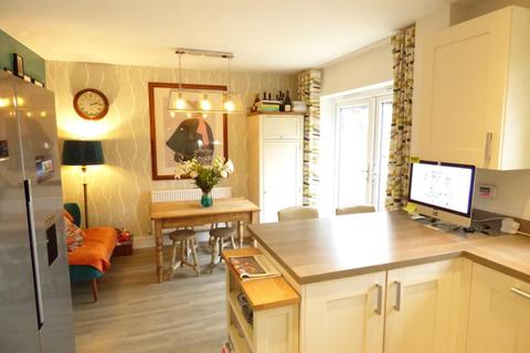 33 Bailey Avenue, Meon Vale, Stratford-upon-avon, CV37 8QW