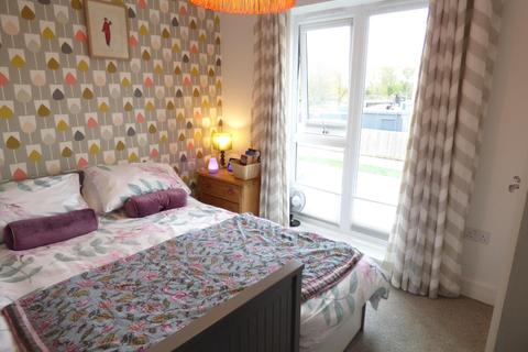 33 Bailey Avenue, Meon Vale, Stratford-upon-avon, CV37 8QW