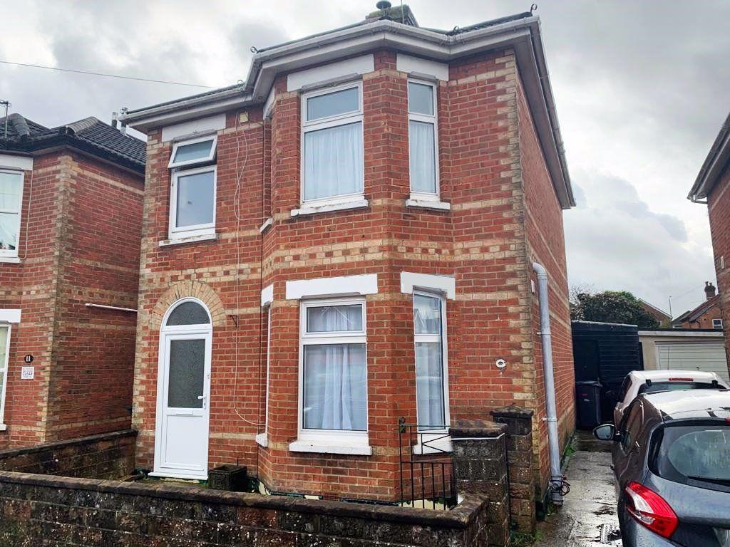 FIVE BEDROOM STUDENT HOUSE. WINTON 5 bed house £2,250 pcm (£519 pw)