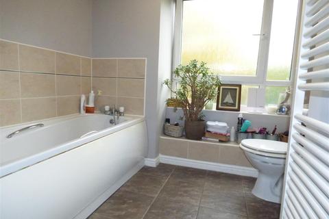 62 Addison Drive, Stratford-upon-avon, CV37 7PL