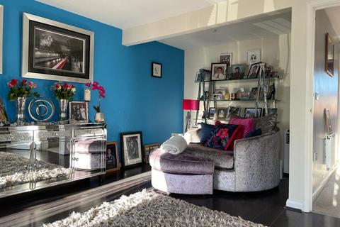 39 Cae Canol, Penarth, CF64 3RL