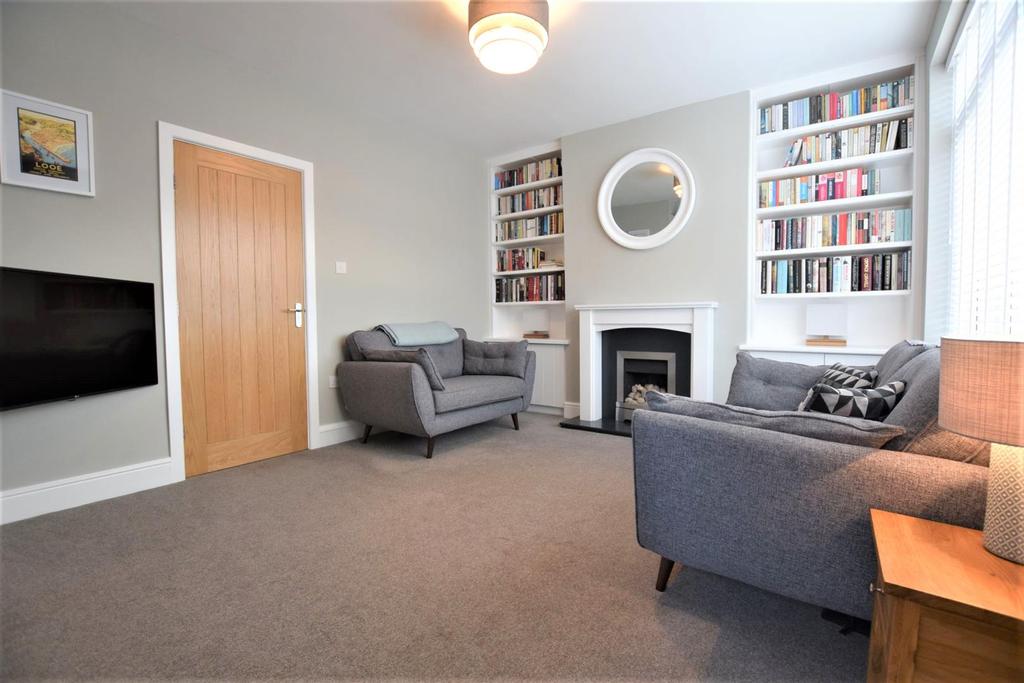 Gilmour Crescent, Worcester 3 bed semidetached house £279,950