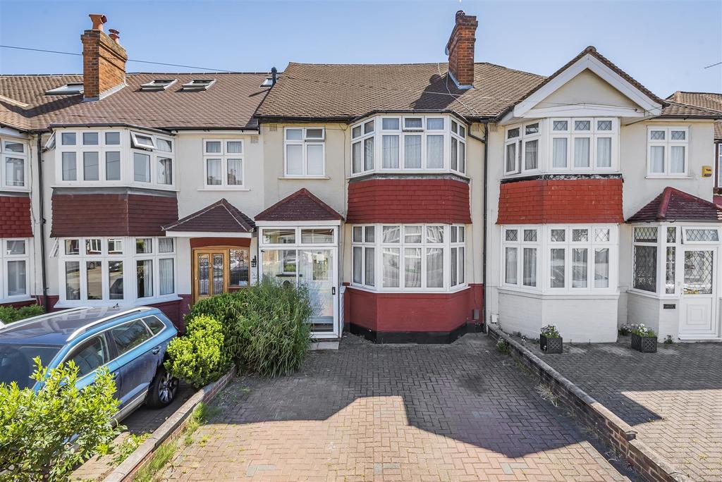 Fairford Gardens, Worcester Park 3 bed terraced house £550,000