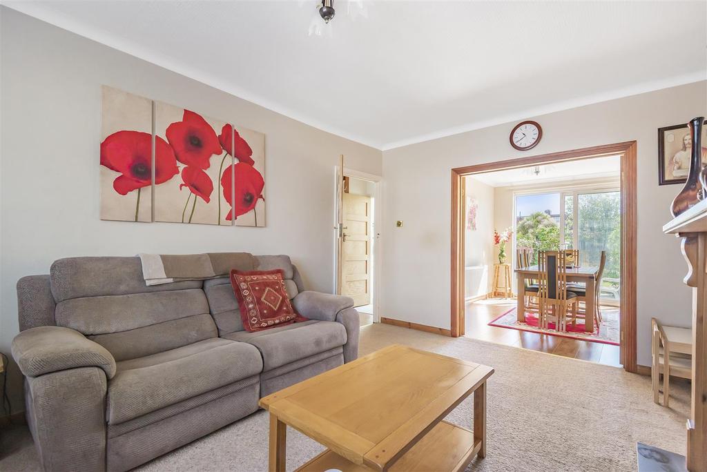 Fairford Gardens, Worcester Park 3 bed terraced house £550,000