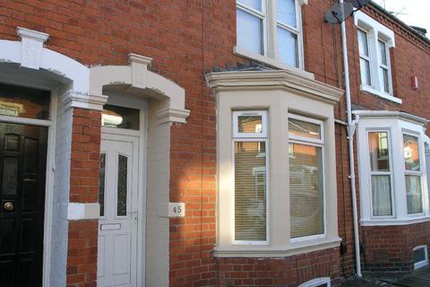 5 bedroom terraced house to rent - Allen Road, Abington
