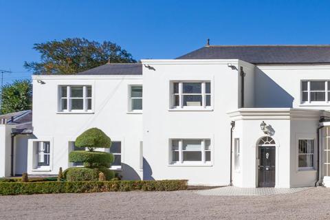 4 bedroom manor house to rent - Manor Road, High Beech, Loughton, Essex
