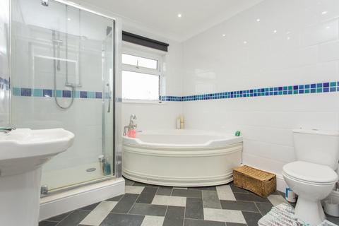 12 Argyle Avenue, Margate, CT9 5RW