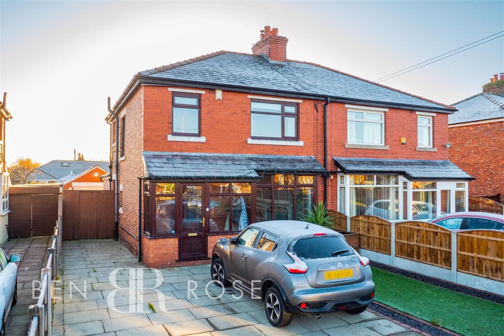 Bent Lane, Leyland 3 bed semidetached house £250,000