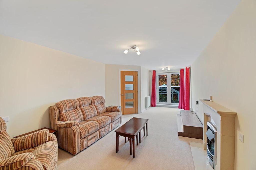 Dutton Court, Station Approach, Off... 1 bed apartment £200,000