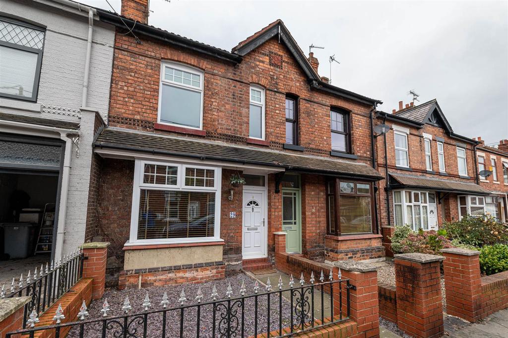 Wistaston Road, Willaston 2 bed terraced house £165,000
