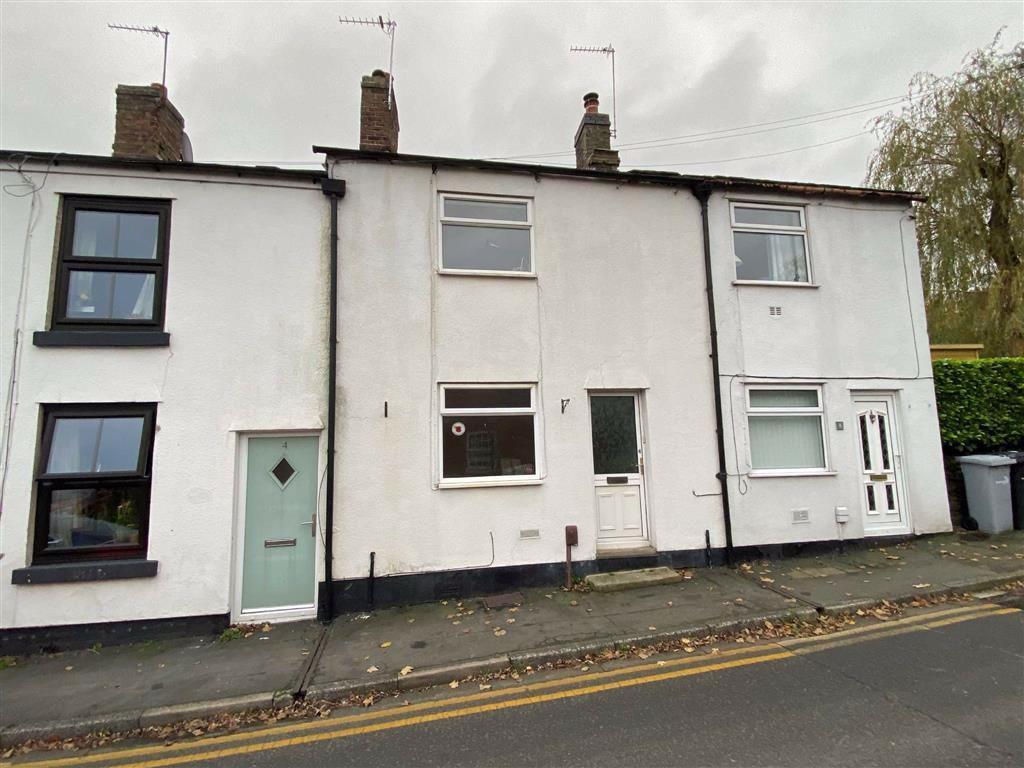 Higher Fence Road, Macclesfield 1 bed terraced house £108,000