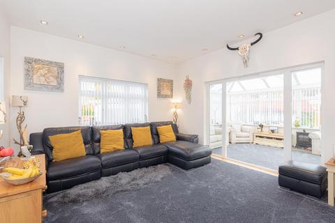 8 Stag Leys, Ashtead, KT21 2TD