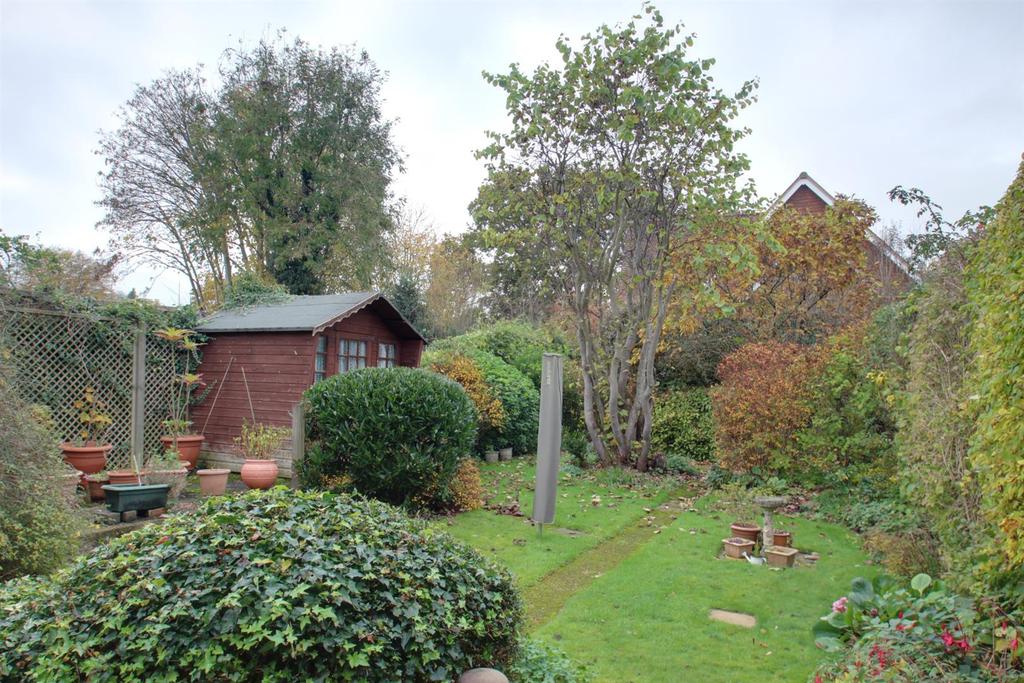 Lyme Avenue, Northchurch, Berkhamsted 3 bed house £550,000