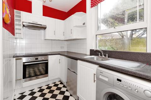 Flat 3, 12 Byron Road, Worthing, BN11 3HN