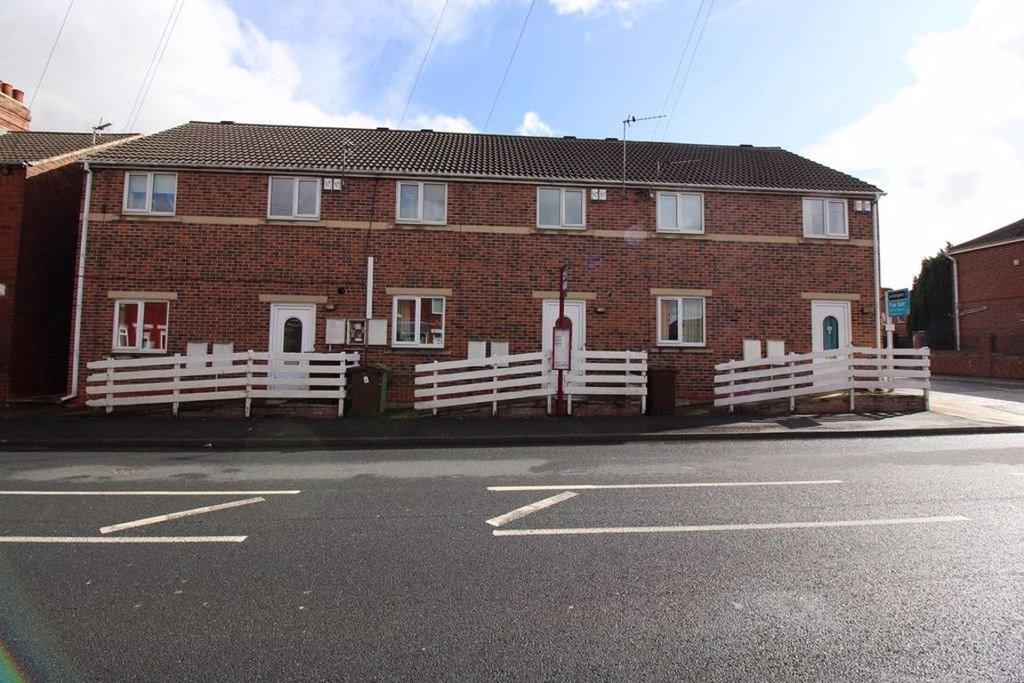 Minsthorpe Lane, South Elmsall, West Yorkshire, WF 2 bed apartment £