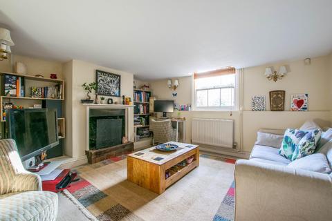 3 bedroom end of terrace house for sale - 2 Willow Walk, Cambridge