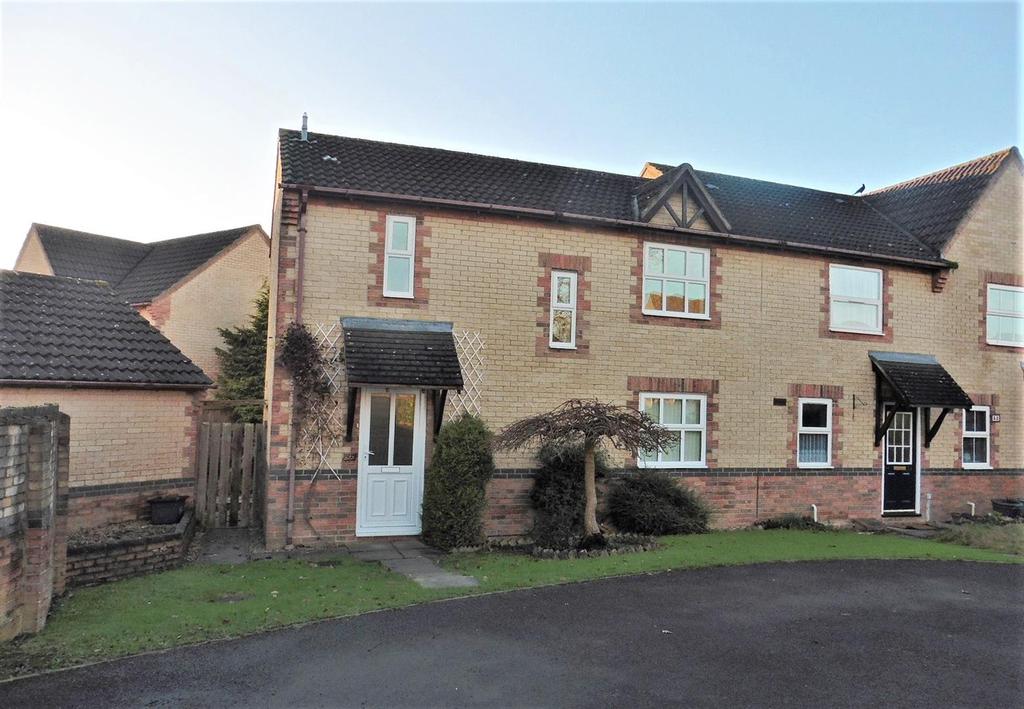 Rowe Mead, Chippenham 3 bed terraced house £900 pcm (£208 pw)