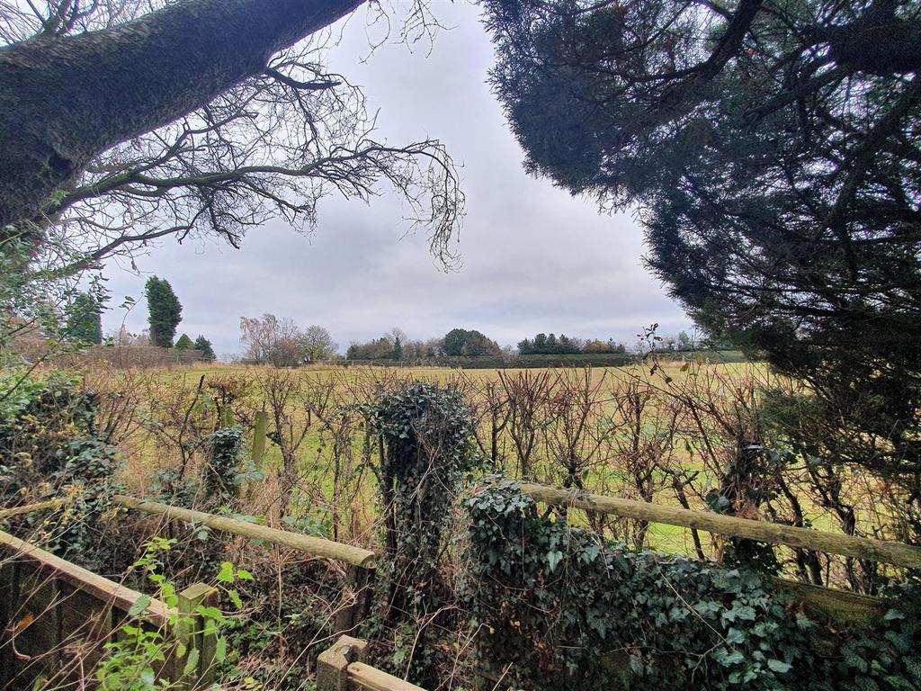 Church Lane, Whitwick, Coalville 3 bed bungalow £340,000