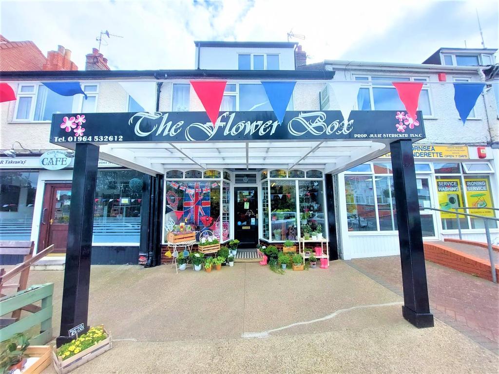 Cliff Road, Hornsea 3 bed property for sale £179,950