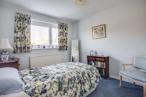 12 Hillside Close, Chalfont St Giles, HP8 4JN