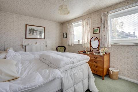 12 Hillside Close, Chalfont St Giles, HP8 4JN