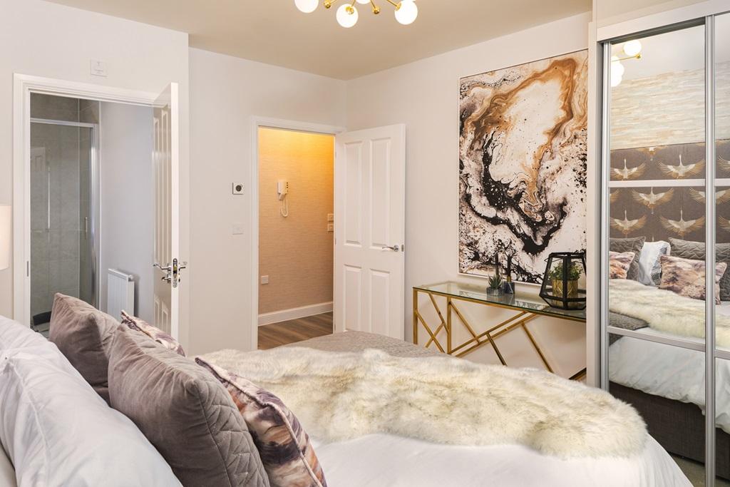 Bedroom with en suite