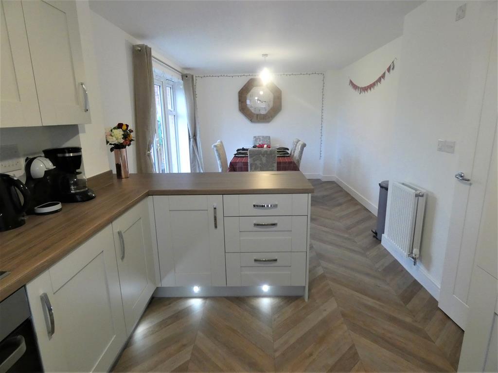 Woodrow Drive, Carlisle, CA1 3GR 4 bed detached house £270,000