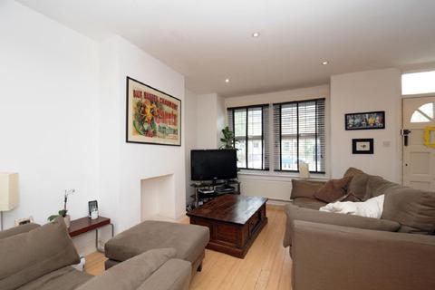 72 Nelson Road, London, SW19 1HX