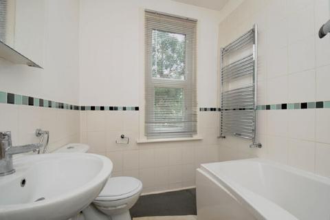 72 Nelson Road, London, SW19 1HX