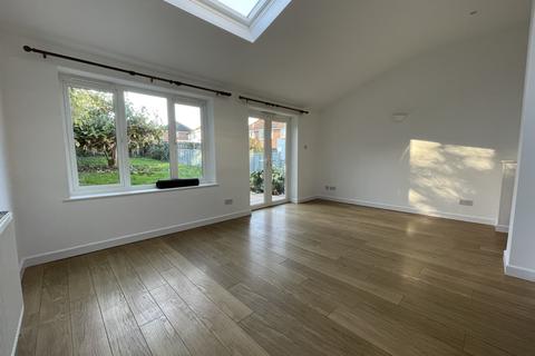 97 Buddle Lane, Exeter, EX4 1JP