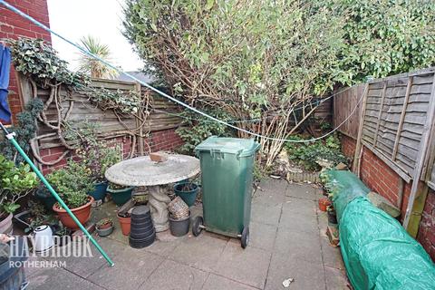 148 Ferham Road, Rotherham, S61 1DZ