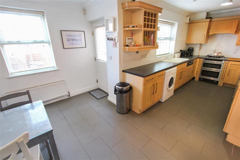 22 Hare Bridge Crescent, Ingatestone, CM4 9DR