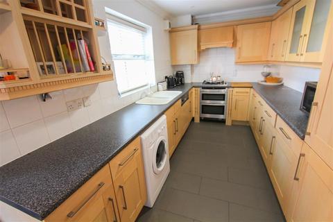 22 Hare Bridge Crescent, Ingatestone, CM4 9DR
