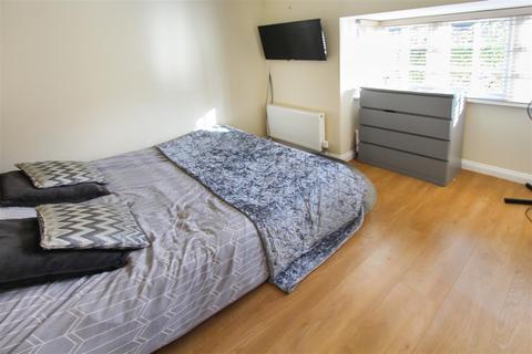 22 Hare Bridge Crescent, Ingatestone, CM4 9DR
