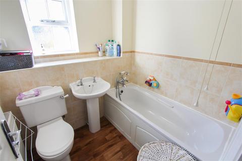 22 Hare Bridge Crescent, Ingatestone, CM4 9DR