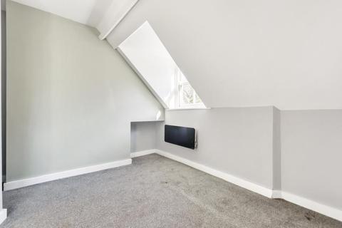 1 bedroom flat for sale - South Court,  Llandrindod Wells,  LD1