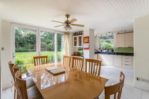 6 bedroom detached house for sale - Grasmere Avenue, London, SW15