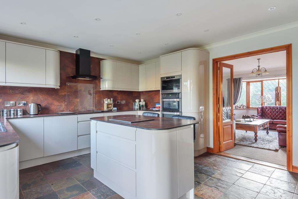 Canon Pyon Road, Hereford, HR4 3 bed detached house £400,000