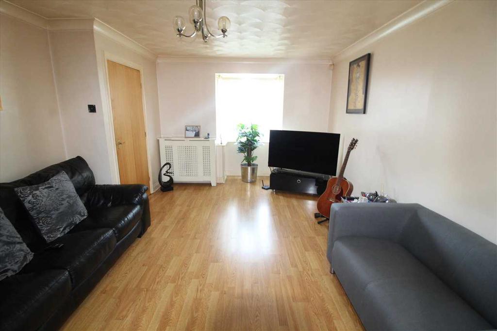 Gorleston Way, Kirkby 3 bed semidetached house £125,000