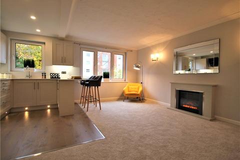 2 bedroom apartment for sale - Park Gate Court, Constitution Hill, Woking, Surrey, GU22