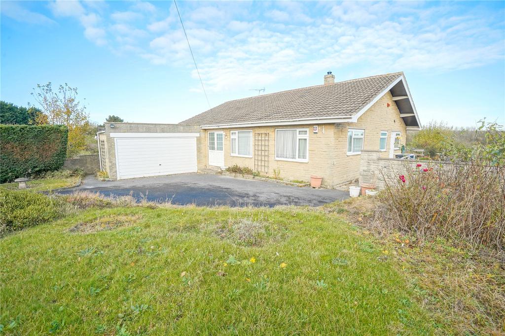 School Lane, Stainton, Rotherham, S66 3 bed bungalow £285,000