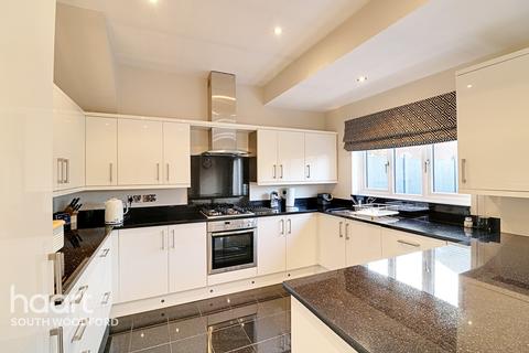 4 bedroom terraced house for sale - Alexandra Road, South Woodford, London, E18