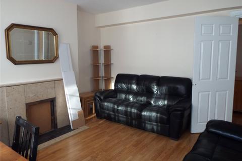 2 bedroom apartment to rent - Avenue Road, Southgate, N14
