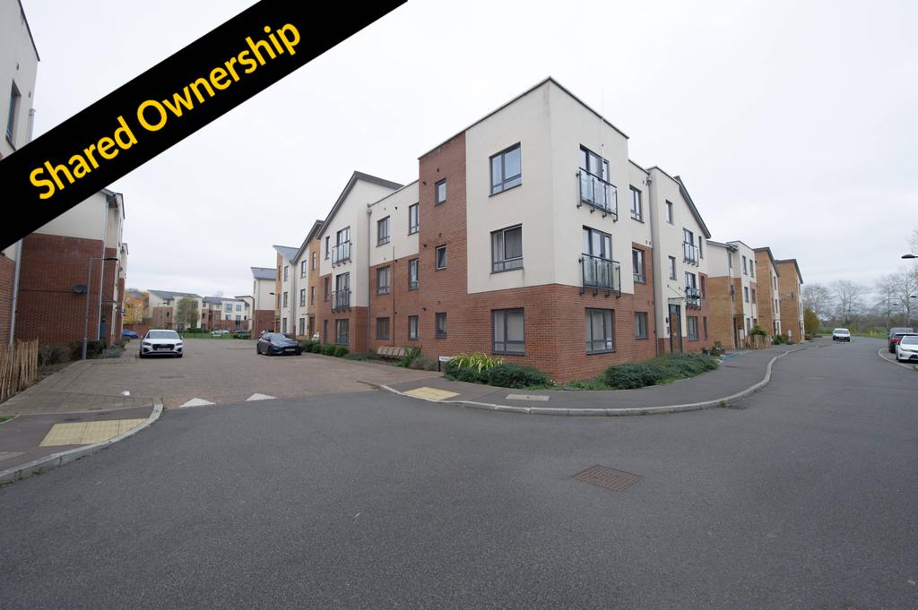 Lexham Road, Ashland, Buckinghamshire, MK6 2 bed flat £76,000