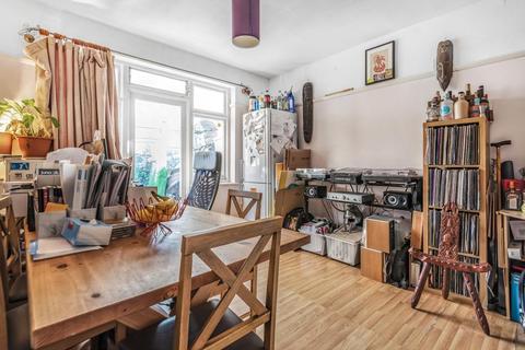 22 Hill Road, Mitcham, CR4 2HQ
